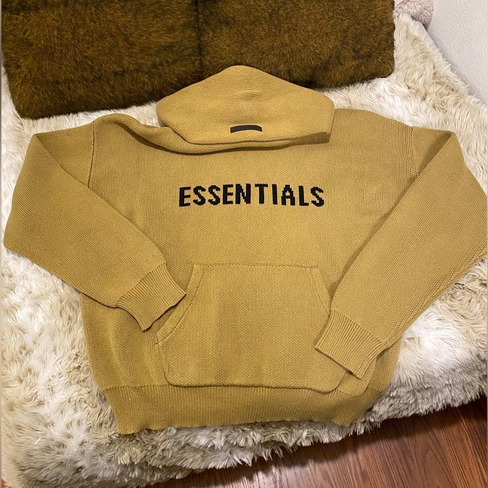 Fear of God Essentials Knit Pullover
Hoodie - Amber - Size Large